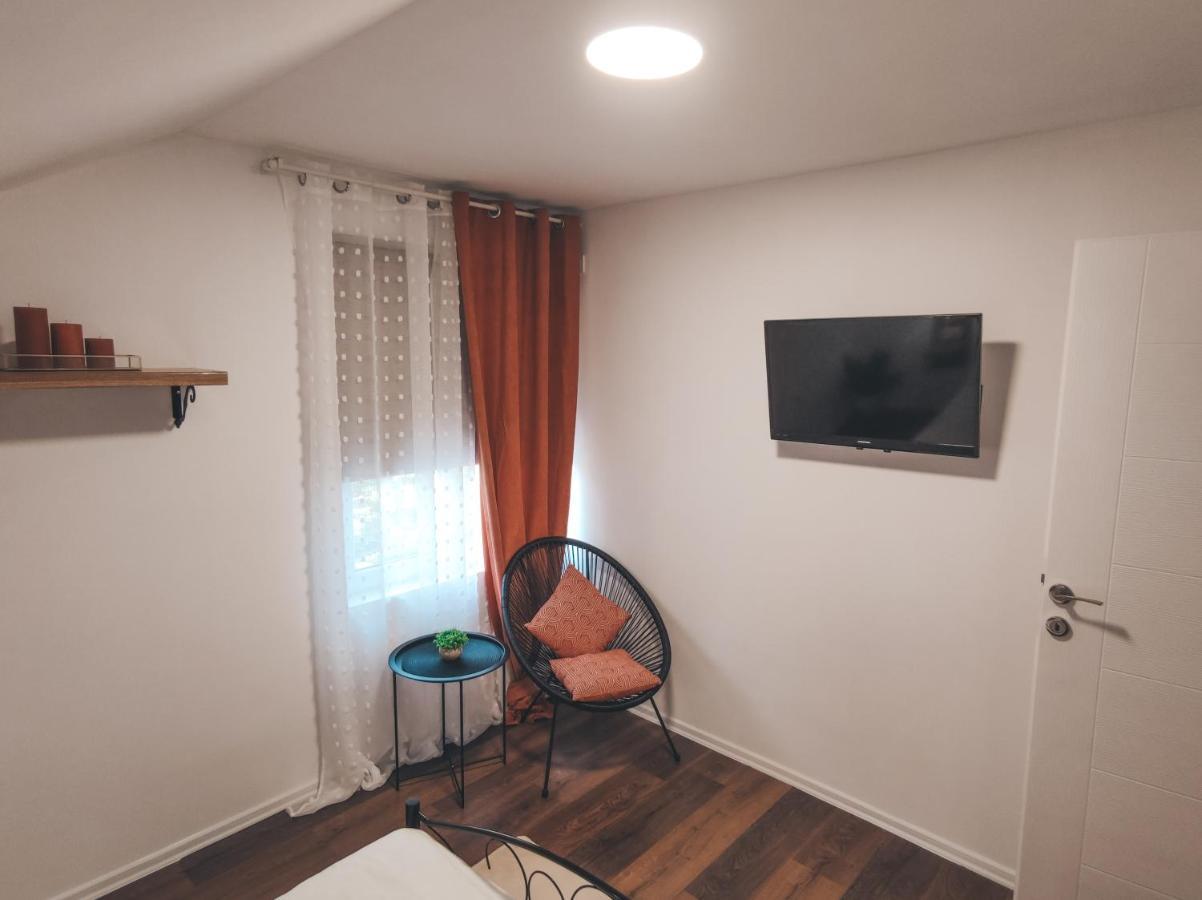 Villa-Apartments Bognar Velika エクステリア 写真